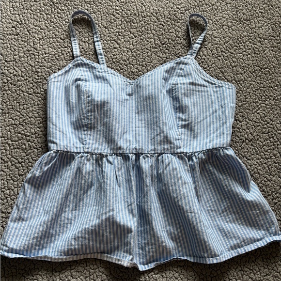 Old Navy Women’s top - Picture 1 of 4